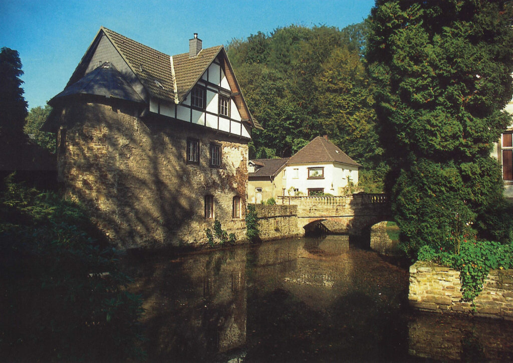 Haus Alsbach in Engelskirchen am Wasser