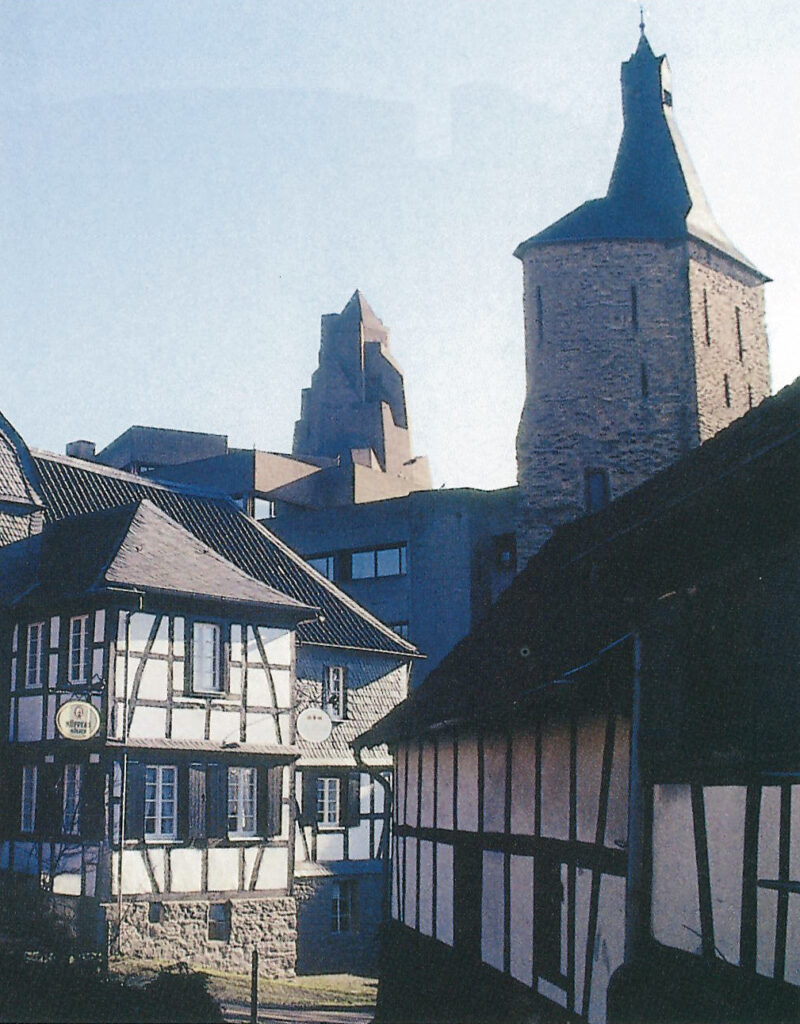 Rathaus Bensberg und alte Burg in Bergisch Gladbach